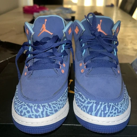6.5y Jordan 3s Worn once